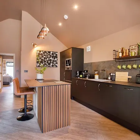 The Warehouse With Free Parking 度假居