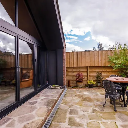 The Warehouse With Free Parking