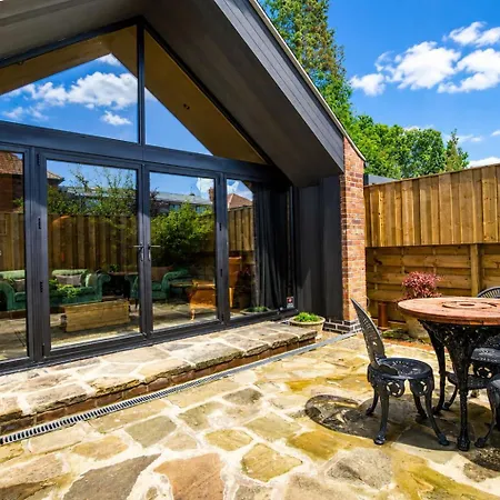 The Warehouse With Free Parking Vakantiehuis Haxby