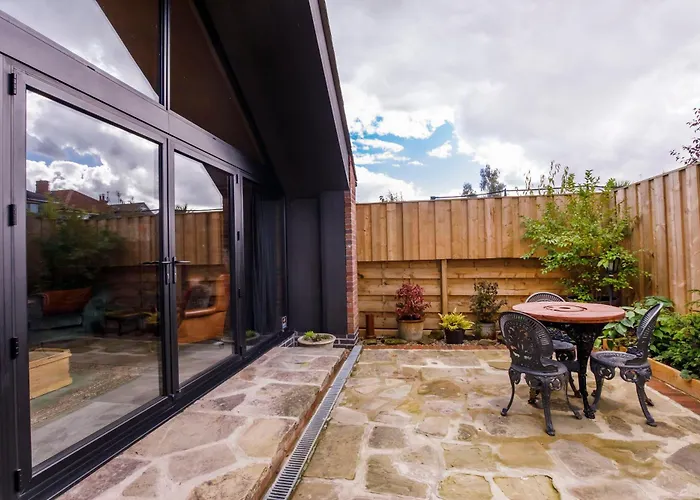 The Warehouse With Free Parking